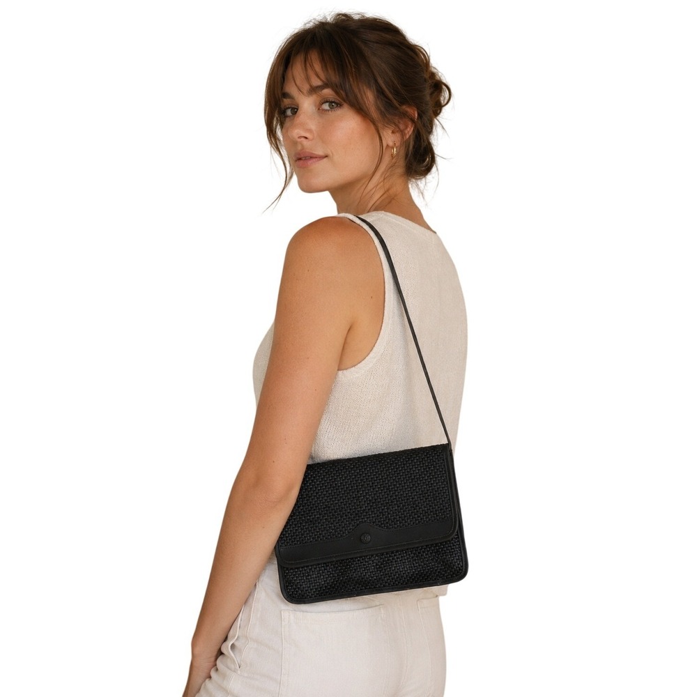 Vintage 90s Black Woven Straw Shoulder Bag with Interior Mirror Snap Closure